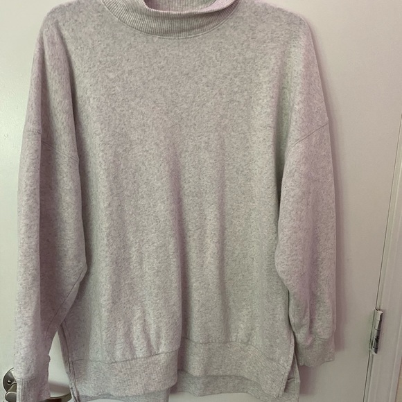 sweaters - Picture 1 of 3